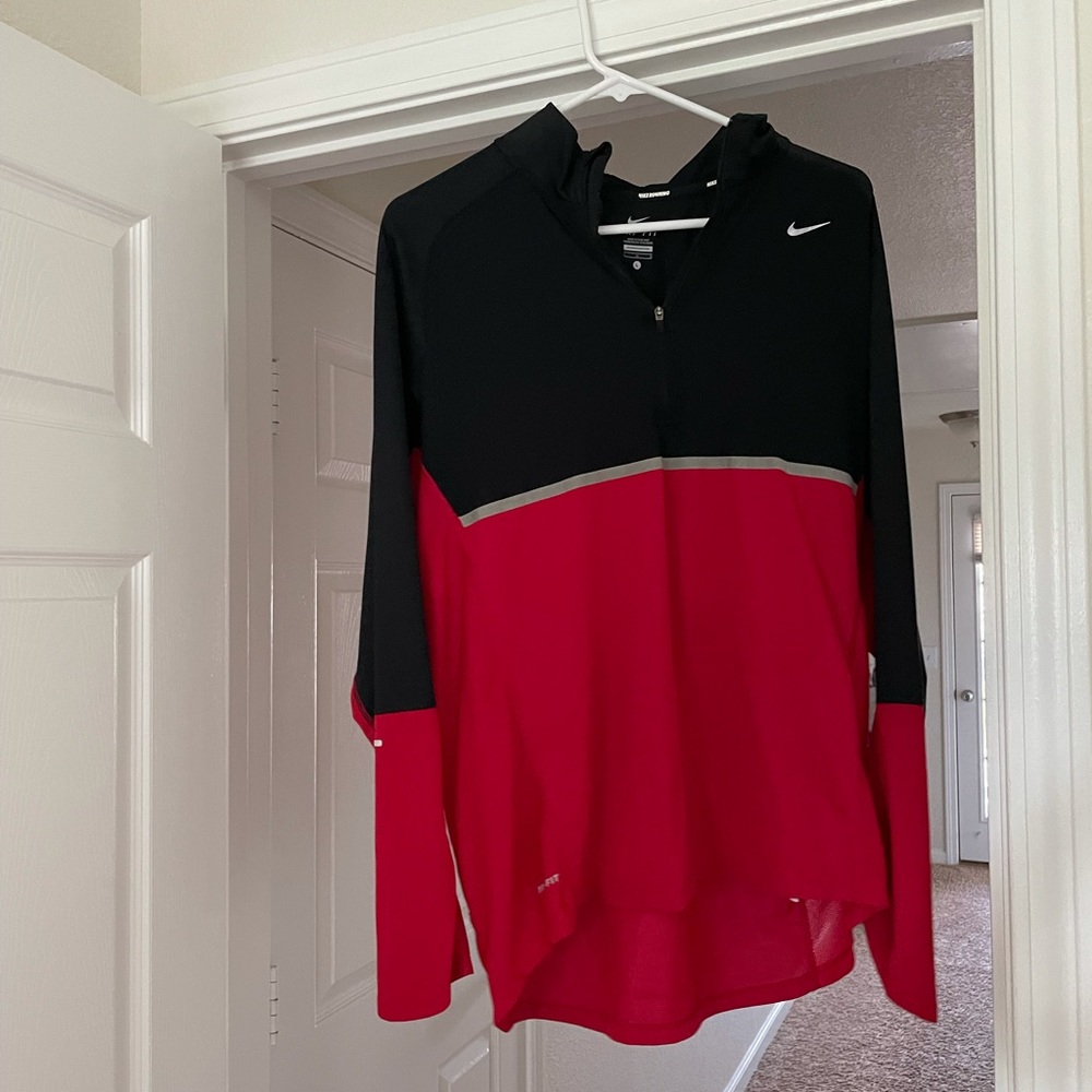 Men’s Nike Dry fit long sleeve pullover